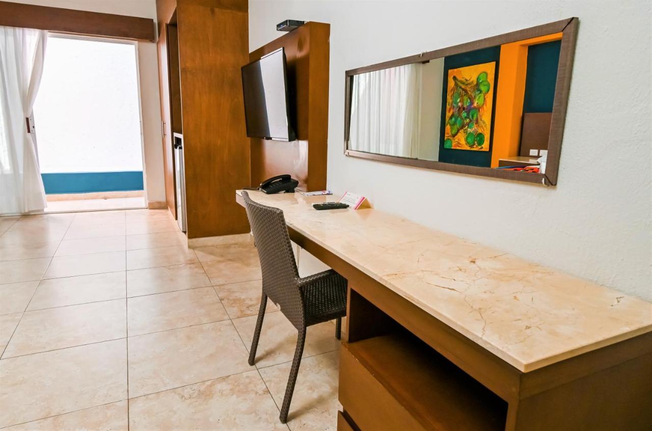 Hotel Mariachi By Kavia 5Th Av ปลายาเดลการ์เมน ภายนอก รูปภาพ